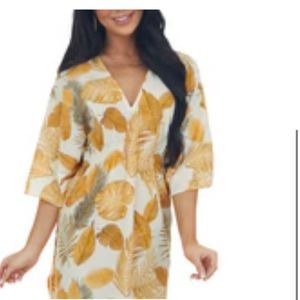 Great price! NWT  ladies Entro  bohemian gold white tropical leaf print dress